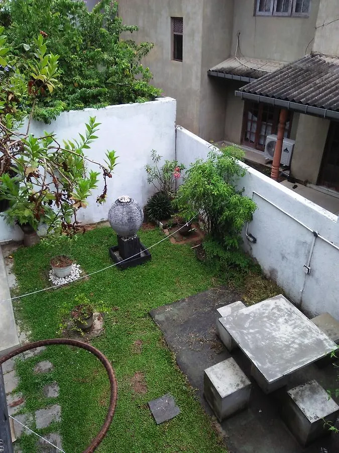 Bed & Breakfast Mini'S Residence Colombo