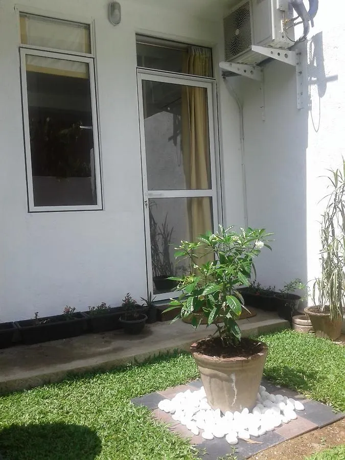 Bed & Breakfast Mini'S Residence Colombo Sri Lanka